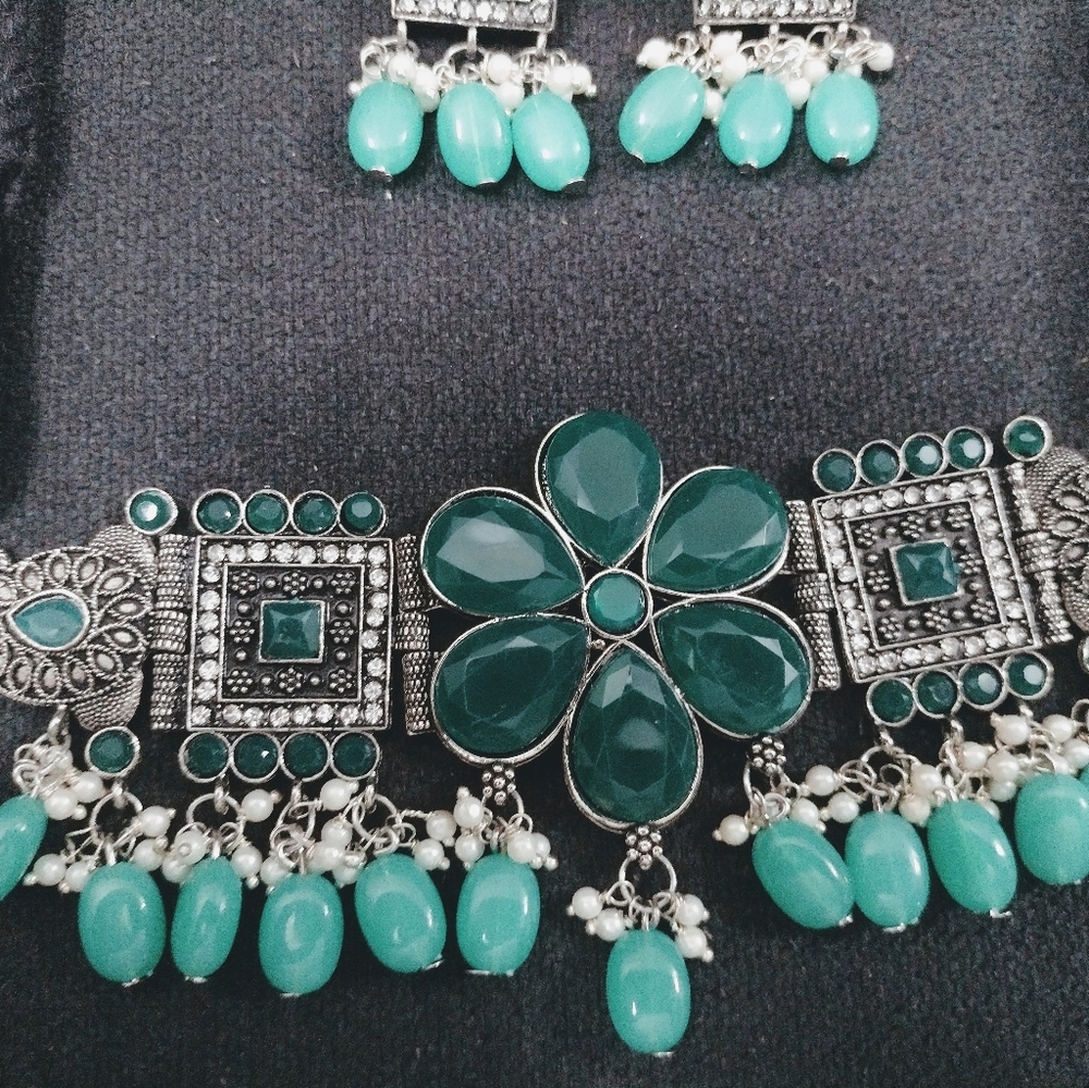 Necklace set